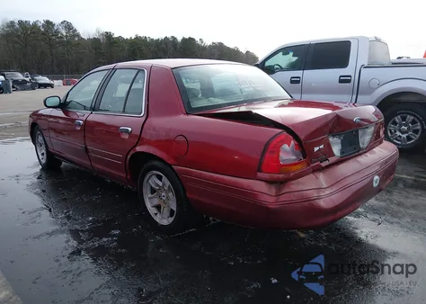 2002 Ford Crown Victoria Lx z USA, uszkodzony, nr VIN 2FAFP74W82X140787